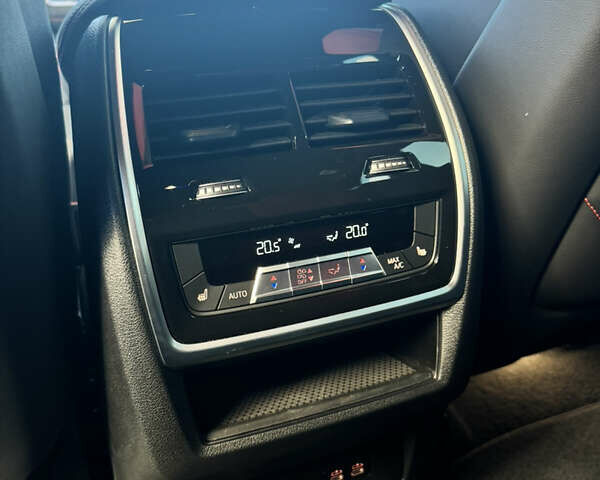 БМВ XM, объемом двигателя 4.39 л и пробегом 1 тыс. км за 267000 $, фото 25 на Automoto.ua