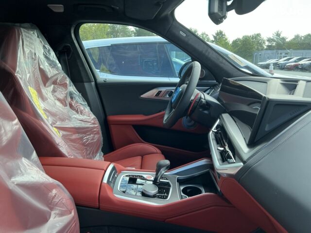 БМВ XM, об'ємом двигуна 4.4 л та пробігом 0 тис. км за 189755 $, фото 7 на Automoto.ua
