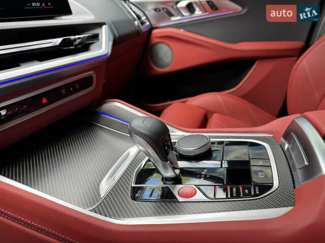 Синий БМВ XM, объемом двигателя 4.39 л и пробегом 14 тыс. км за 157777 $, фото 47 на Automoto.ua