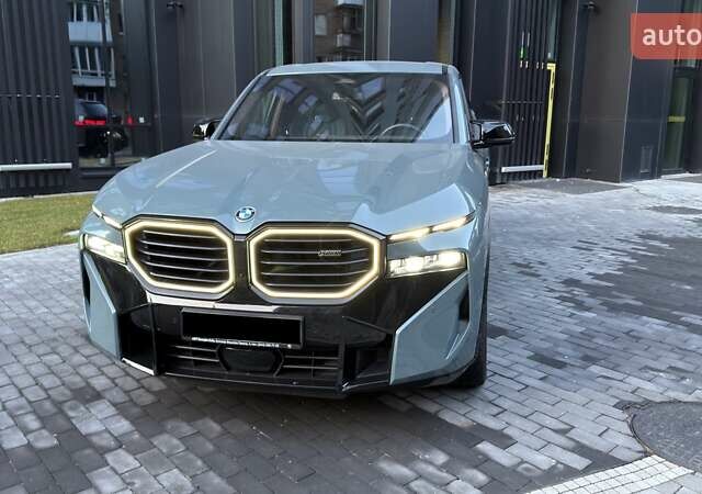 Зеленый БМВ XM, объемом двигателя 4.39 л и пробегом 9 тыс. км за 173000 $, фото 5 на Automoto.ua