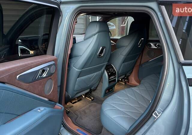 Зеленый БМВ XM, объемом двигателя 4.39 л и пробегом 9 тыс. км за 173000 $, фото 44 на Automoto.ua