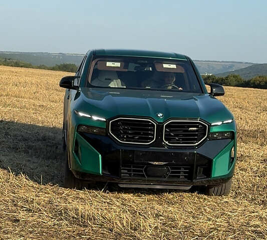 Зеленый БМВ XM, объемом двигателя 4.39 л и пробегом 20 тыс. км за 152000 $, фото 9 на Automoto.ua