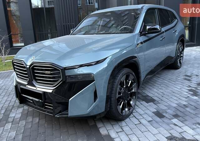 Зеленый БМВ XM, объемом двигателя 4.39 л и пробегом 9 тыс. км за 173000 $, фото 3 на Automoto.ua