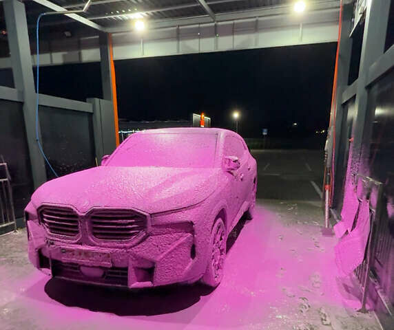 Зеленый БМВ XM, объемом двигателя 4.39 л и пробегом 20 тыс. км за 152000 $, фото 5 на Automoto.ua