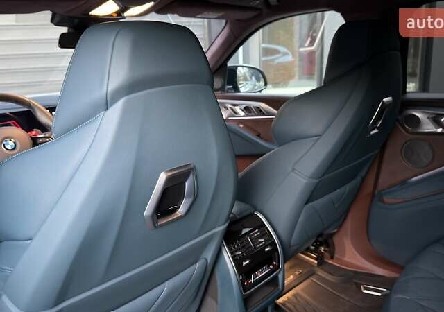 Зеленый БМВ XM, объемом двигателя 4.39 л и пробегом 9 тыс. км за 173000 $, фото 40 на Automoto.ua