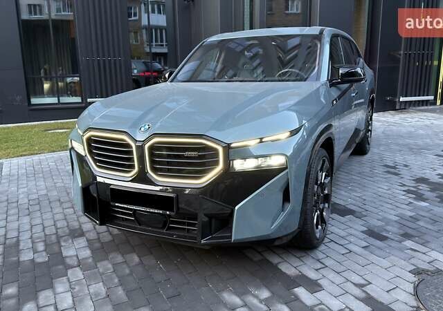 Зеленый БМВ XM, объемом двигателя 4.39 л и пробегом 9 тыс. км за 173000 $, фото 6 на Automoto.ua