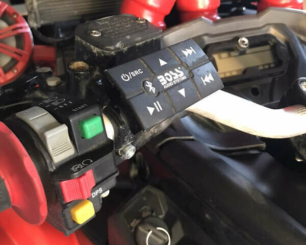 Красный БРП Кан Ам, объемом двигателя 0.6 л и пробегом 2 тыс. км за 10600 $, фото 21 на Automoto.ua