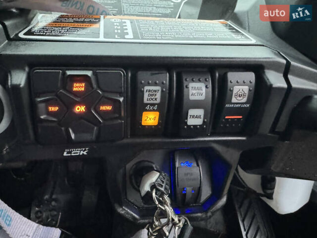 Чорний БРП Коммандєр, об'ємом двигуна 1 л та пробігом 5 тис. км за 22000 $, фото 10 на Automoto.ua