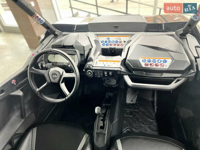 Черный БРП Коммандер, объемом двигателя 1 л и пробегом 1 тыс. км за 32965 $, фото 7 на Automoto.ua