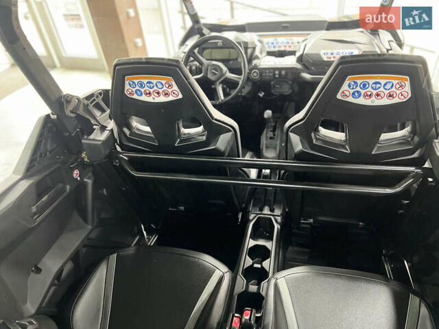 Черный БРП Коммандер, объемом двигателя 1 л и пробегом 1 тыс. км за 32965 $, фото 6 на Automoto.ua