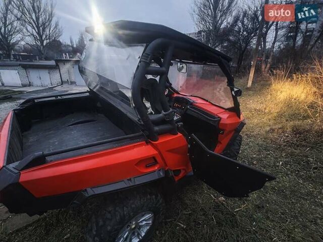 Червоний БРП Коммандєр, об'ємом двигуна 1 л та пробігом 3 тис. км за 15000 $, фото 3 на Automoto.ua