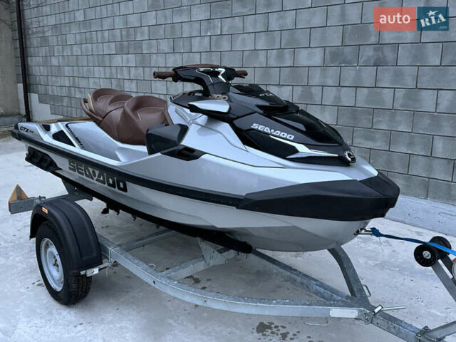 Серый БРП ГТХ, объемом двигателя 0 л и пробегом 51 тыс. км за 20000 $, фото 1 на Automoto.ua