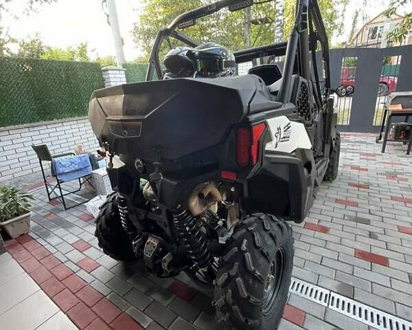 Білий БРП Маверік, об'ємом двигуна 0.8 л та пробігом 1 тис. км за 9999 $, фото 3 на Automoto.ua