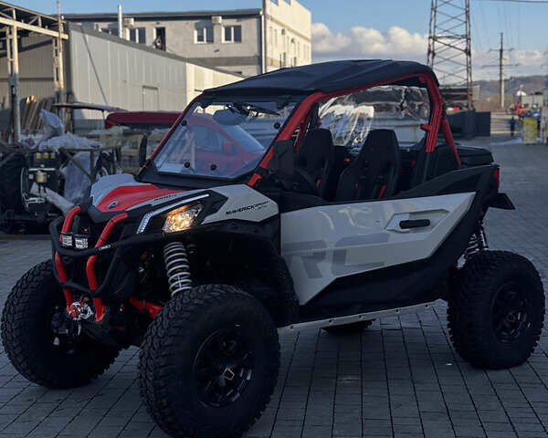 Красный БРП Маверик, объемом двигателя 0 л и пробегом 1 тыс. км за 31000 $, фото 10 на Automoto.ua