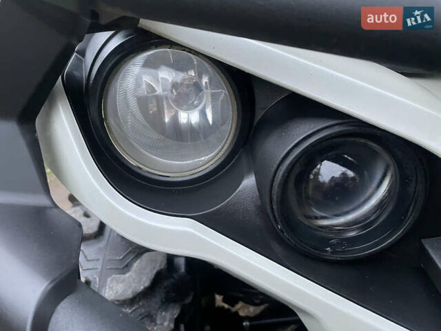 Білий БРП Аутлендер, об'ємом двигуна 1 л та пробігом 4 тис. км за 13800 $, фото 21 на Automoto.ua