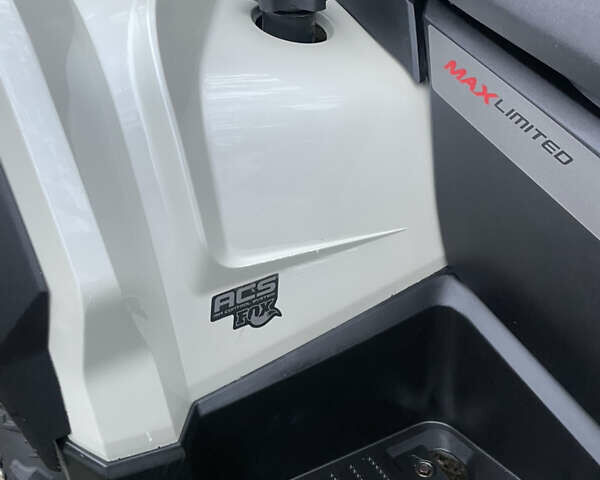 Білий БРП Аутлендер, об'ємом двигуна 1 л та пробігом 4 тис. км за 13800 $, фото 13 на Automoto.ua