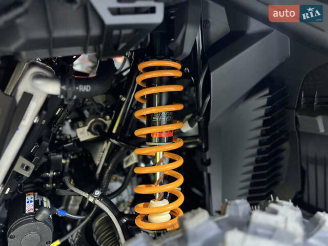 Черный БРП Аутлендер, объемом двигателя 1 л и пробегом 1 тыс. км за 27880 $, фото 2 на Automoto.ua