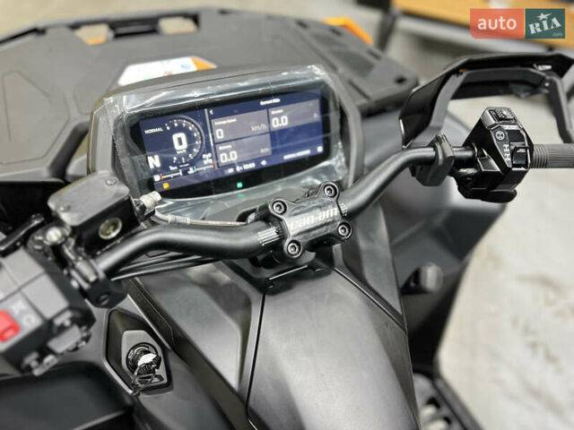 Черный БРП Аутлендер, объемом двигателя 1 л и пробегом 1 тыс. км за 27880 $, фото 8 на Automoto.ua