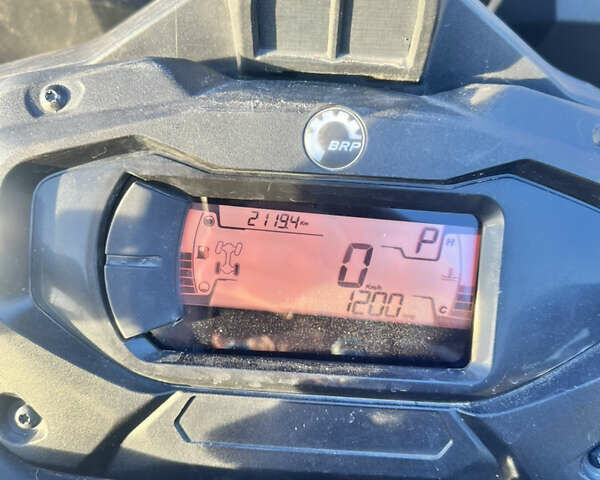 БРП Аутлендер, объемом двигателя 1 л и пробегом 2 тыс. км за 18100 $, фото 1 на Automoto.ua