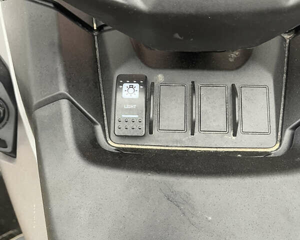 БРП Аутлендер, объемом двигателя 0.7 л и пробегом 520 тыс. км за 17000 $, фото 2 на Automoto.ua