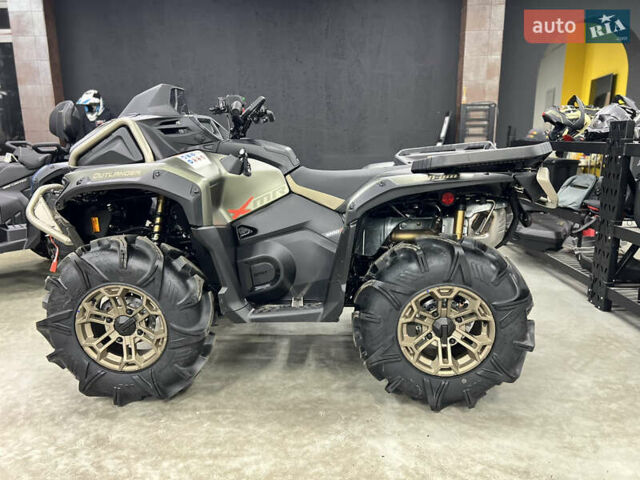 Зеленый БРП Аутлендер, объемом двигателя 1 л и пробегом 1 тыс. км за 25144 $, фото 2 на Automoto.ua