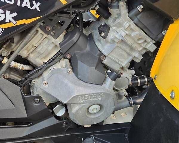 Желтый БРП Ренегаде, объемом двигателя 1 л и пробегом 12 тыс. км за 10500 $, фото 11 на Automoto.ua