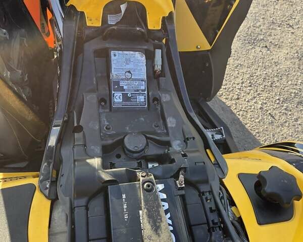 Желтый БРП Ренегаде, объемом двигателя 1 л и пробегом 12 тыс. км за 10500 $, фото 1 на Automoto.ua