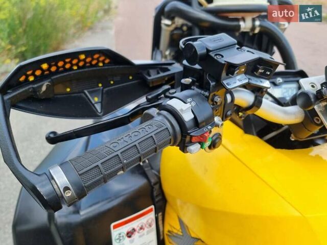 Желтый БРП Ренегаде, объемом двигателя 1 л и пробегом 2 тыс. км за 9800 $, фото 9 на Automoto.ua