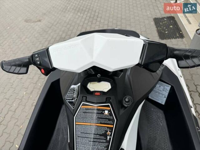 БРП Спарк, объемом двигателя 0 л и пробегом 220 тыс. км за 9200 $, фото 2 на Automoto.ua