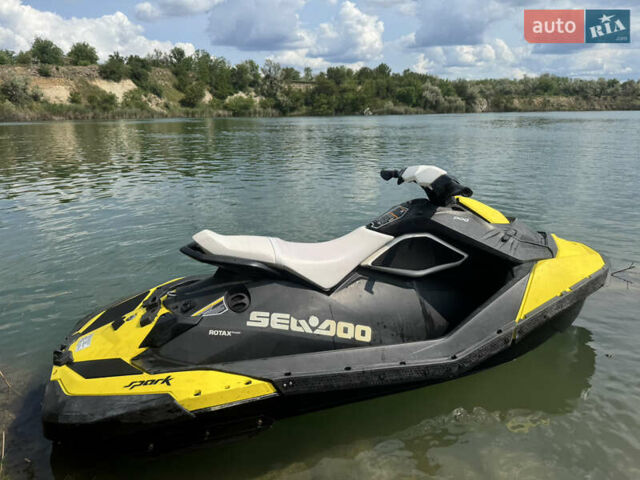 БРП Спарк, объемом двигателя 0 л и пробегом 250 тыс. км за 5650 $, фото 2 на Automoto.ua