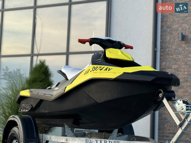 Зелений БРП Спарк, об'ємом двигуна 0.9 л та пробігом 250 тис. км за 6999 $, фото 8 на Automoto.ua