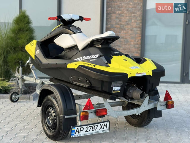 Зелений БРП Спарк, об'ємом двигуна 0.9 л та пробігом 250 тис. км за 6999 $, фото 2 на Automoto.ua