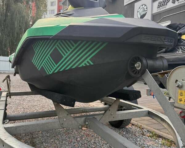 Зеленый БРП Спарк, объемом двигателя 0.9 л и пробегом 96 тыс. км за 10500 $, фото 1 на Automoto.ua