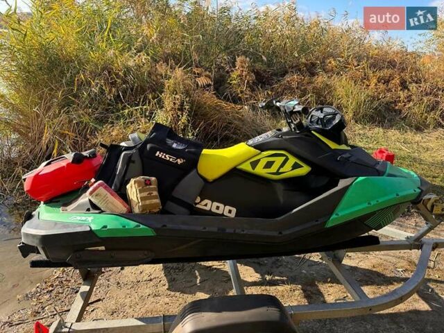 Зеленый БРП Спарк, объемом двигателя 0.9 л и пробегом 96 тыс. км за 10500 $, фото 4 на Automoto.ua