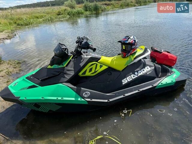 Зеленый БРП Спарк, объемом двигателя 0.9 л и пробегом 96 тыс. км за 10500 $, фото 13 на Automoto.ua