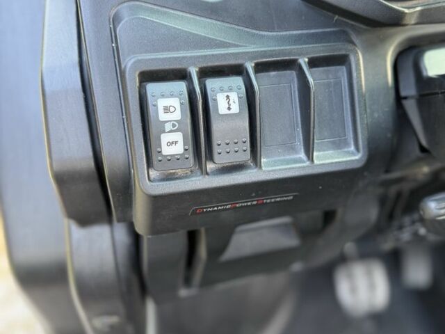 БРП Трекстер, объемом двигателя 1 л и пробегом 0 тыс. км за 16999 $, фото 17 на Automoto.ua