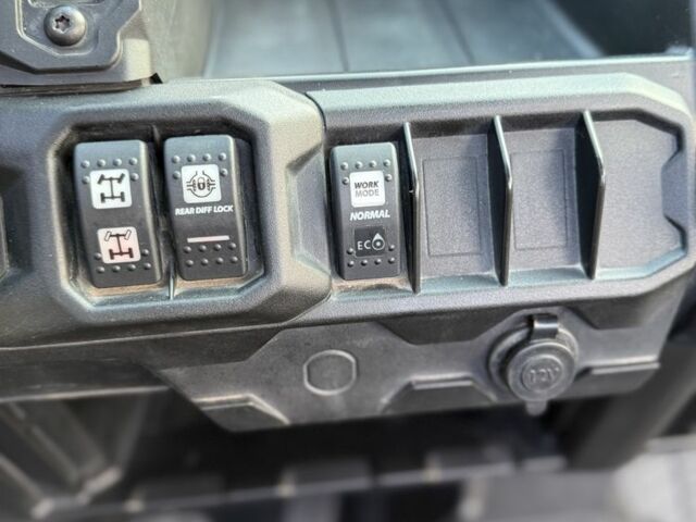 БРП Трекстер, объемом двигателя 1 л и пробегом 0 тыс. км за 16999 $, фото 18 на Automoto.ua