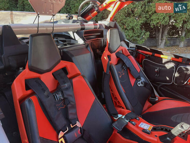 Белый БРП Maverick X3, объемом двигателя 0.9 л и пробегом 7 тыс. км за 28999 $, фото 15 на Automoto.ua