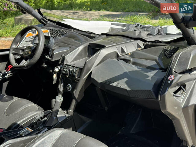 Белый БРП Maverick X3, объемом двигателя 0.9 л и пробегом 2 тыс. км за 25500 $, фото 18 на Automoto.ua