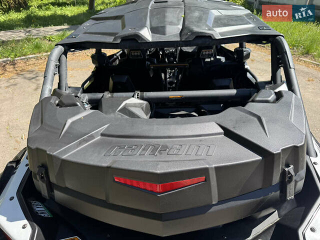 Белый БРП Maverick X3, объемом двигателя 0.9 л и пробегом 2 тыс. км за 25500 $, фото 8 на Automoto.ua