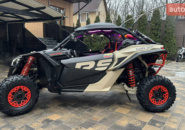 Бежевый БРП Maverick X3, объемом двигателя 0.9 л и пробегом 2 тыс. км за 35900 $, фото 3 на Automoto.ua