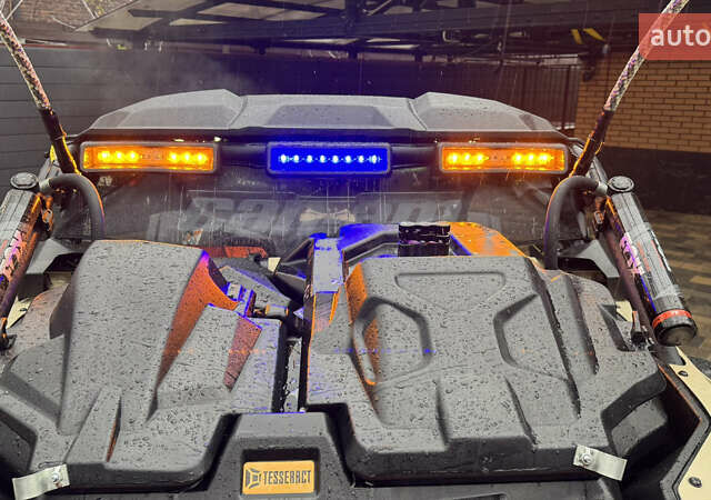 Бежевый БРП Maverick X3, объемом двигателя 0.9 л и пробегом 2 тыс. км за 35900 $, фото 31 на Automoto.ua