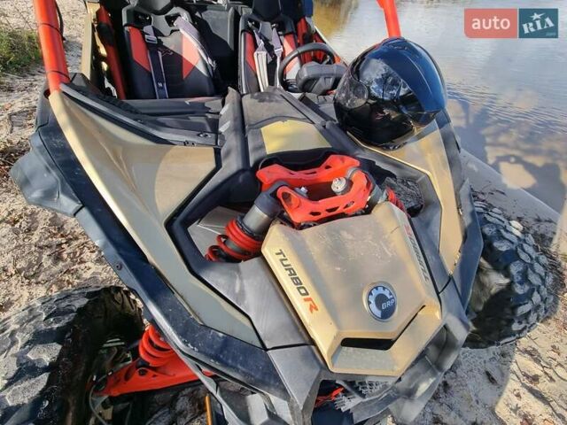 Красный БРП Maverick X3, объемом двигателя 0.9 л и пробегом 6 тыс. км за 15800 $, фото 15 на Automoto.ua