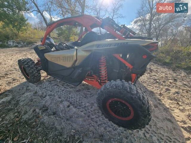 Красный БРП Maverick X3, объемом двигателя 0.9 л и пробегом 6 тыс. км за 15800 $, фото 6 на Automoto.ua