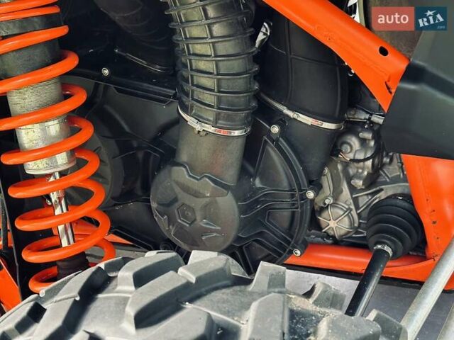 Красный БРП Maverick X3, объемом двигателя 0.9 л и пробегом 4 тыс. км за 22499 $, фото 19 на Automoto.ua