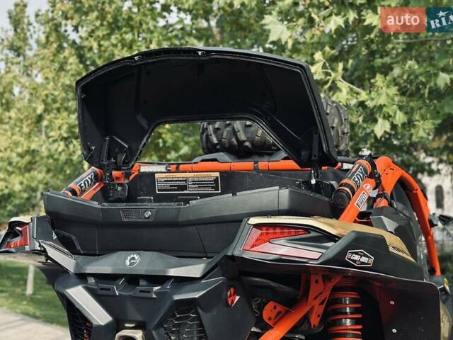 Красный БРП Maverick X3, объемом двигателя 0.9 л и пробегом 4 тыс. км за 22499 $, фото 10 на Automoto.ua