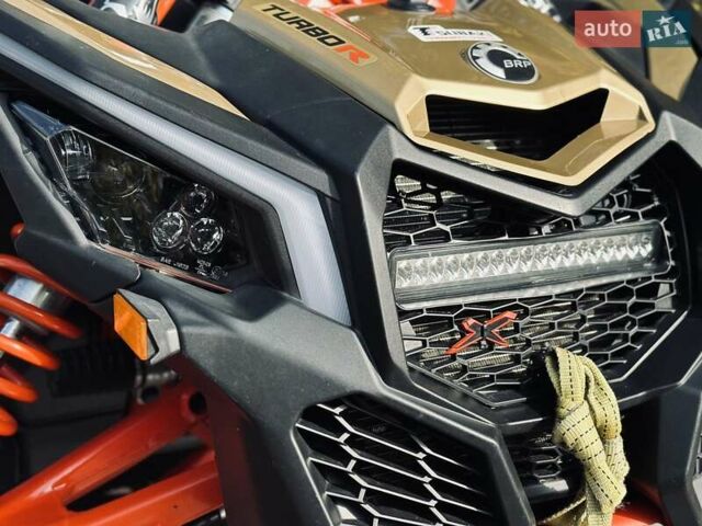 Красный БРП Maverick X3, объемом двигателя 0.9 л и пробегом 4 тыс. км за 22499 $, фото 13 на Automoto.ua