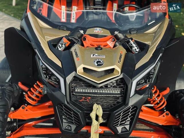 Красный БРП Maverick X3, объемом двигателя 0.9 л и пробегом 4 тыс. км за 22499 $, фото 12 на Automoto.ua