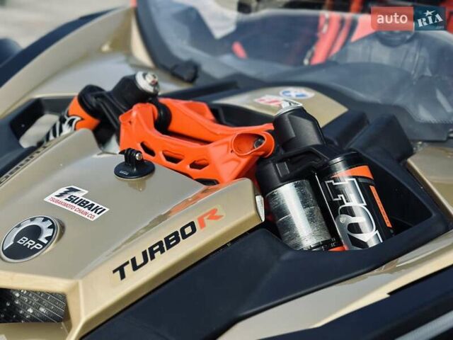 Красный БРП Maverick X3, объемом двигателя 0.9 л и пробегом 4 тыс. км за 22499 $, фото 14 на Automoto.ua