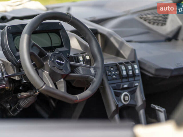 БРП Maverick X3, объемом двигателя 0.9 л и пробегом 1 тыс. км за 41900 $, фото 12 на Automoto.ua